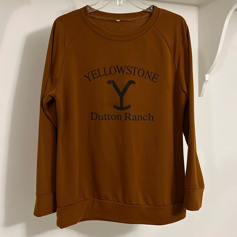 Yellowstone Dutton Ranch Pullover Top